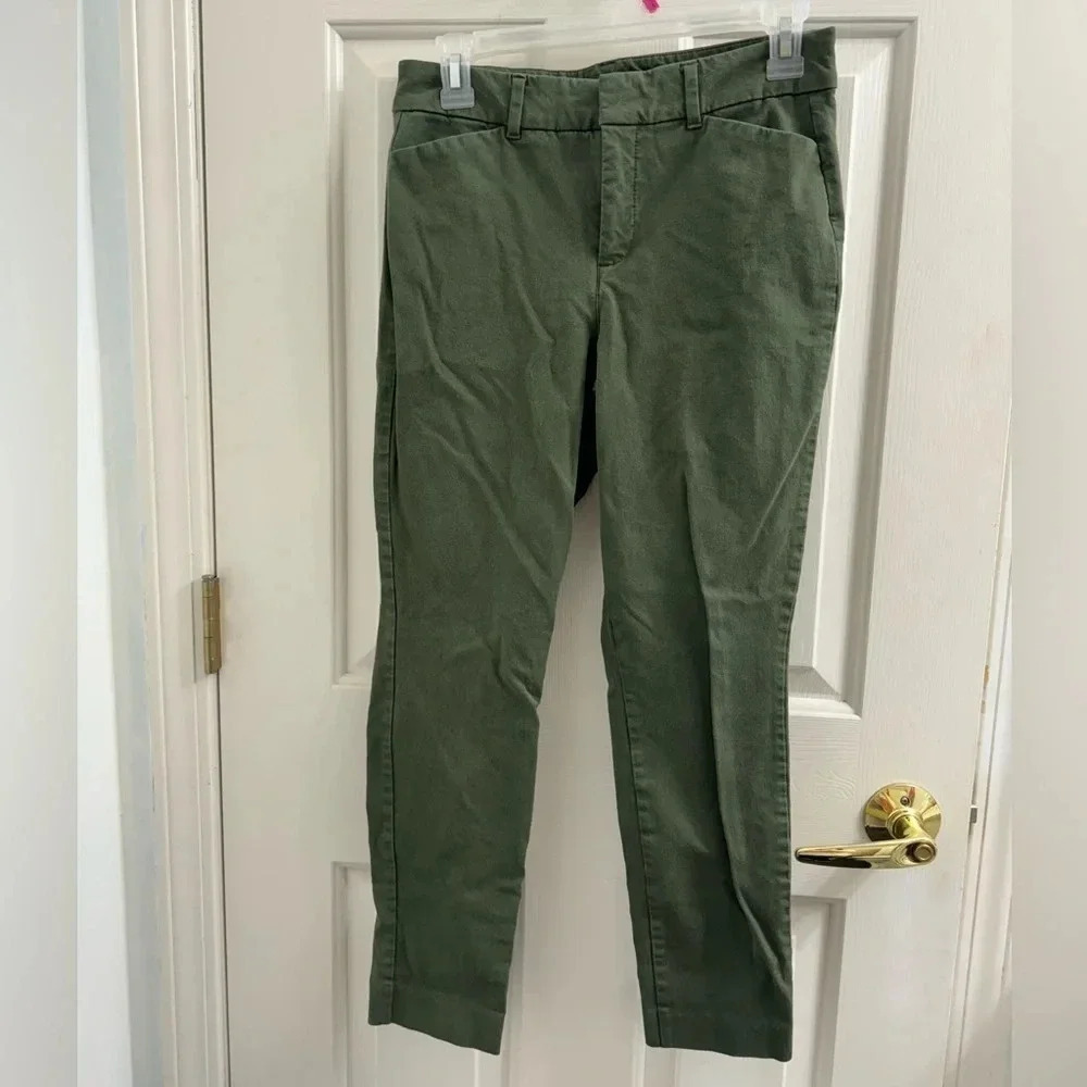 Old Navy Pixie high rise secret slim pockets size 4